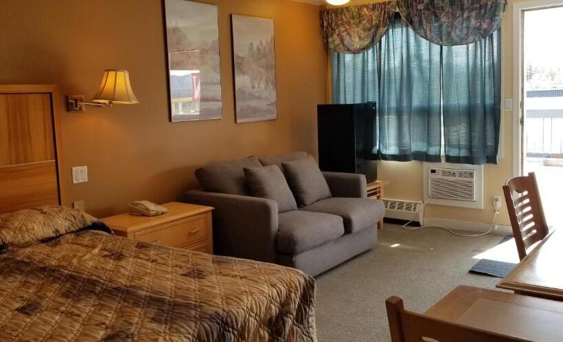 Мотель Tara Vista Inn