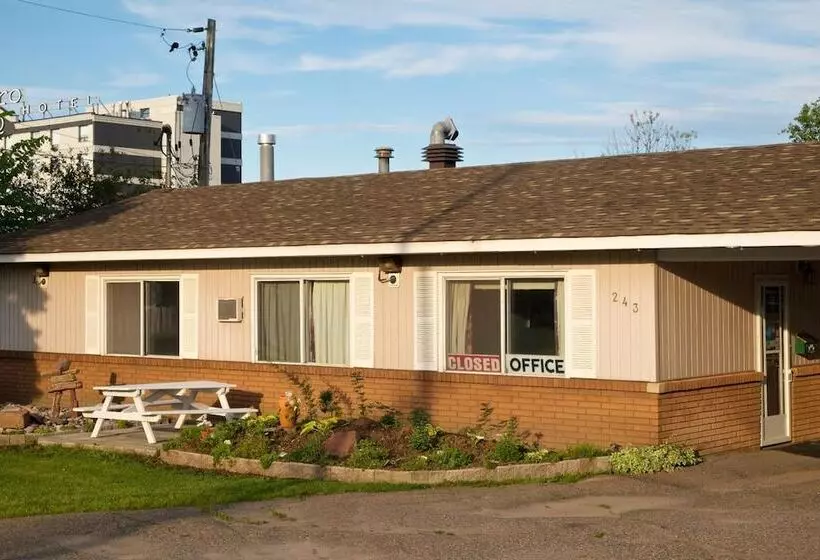 Northlander Motel