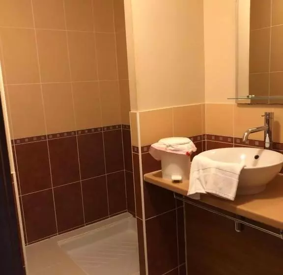 ベッドアンドブレックファースト Chambre D Hôtes De La Noyeraie
