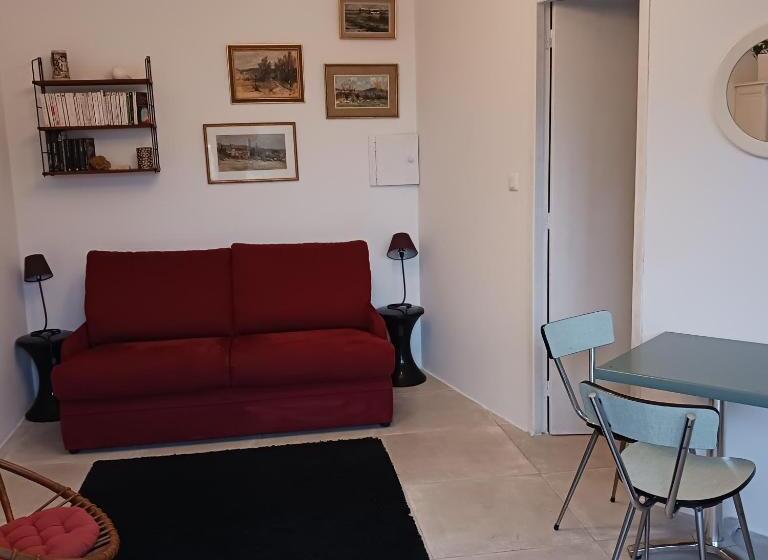 צימר Charmant Petit Studio Avec Jardin Et Piscine