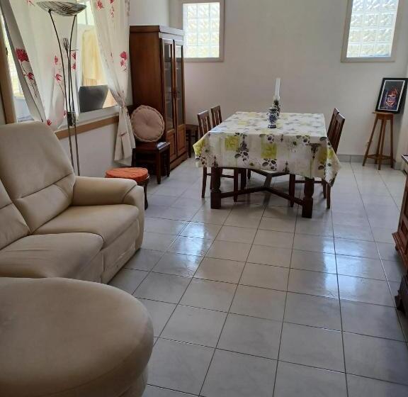 Bed and Breakfast Jardin De La Cerisaie