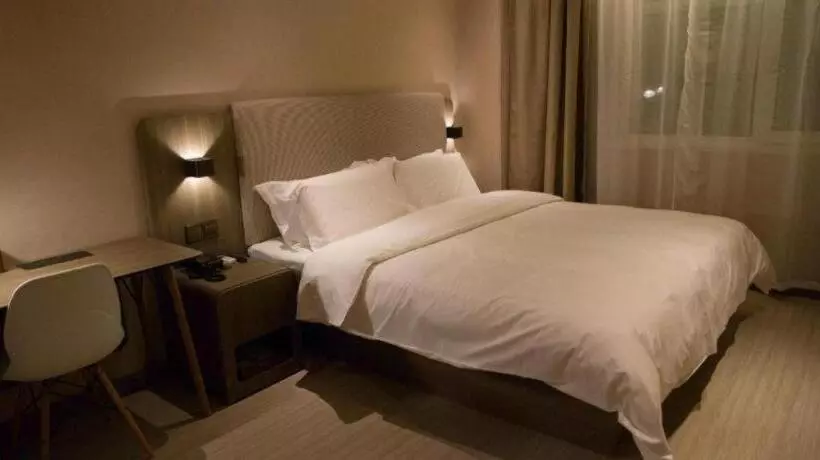 Hanting Hotel Fushun Wanda Plaza