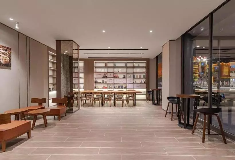 Hanting Hotelanyang Linzhou Avenue Bus Station