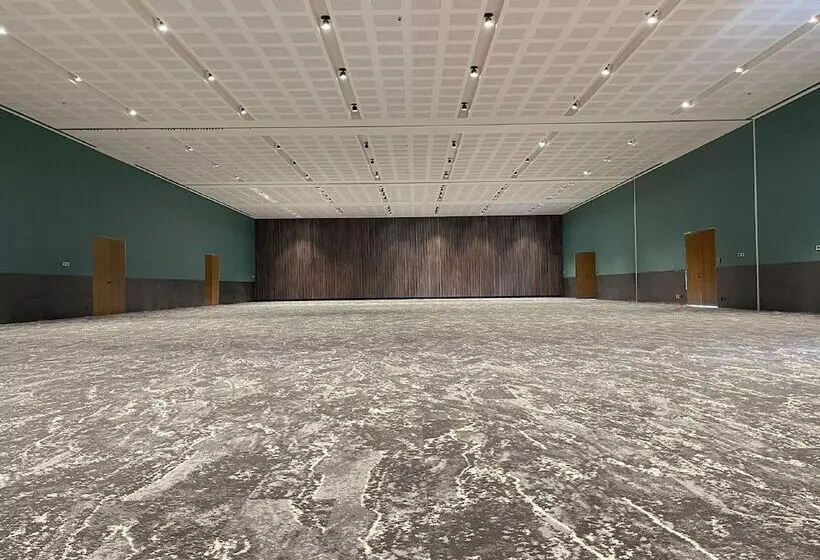 Hotelli Galeria Plaza Leon