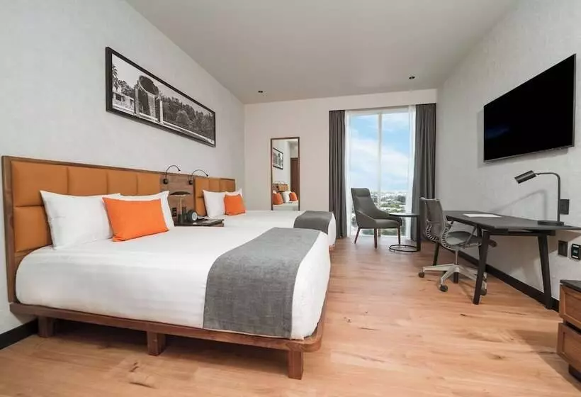 Hotelli Galeria Plaza Leon