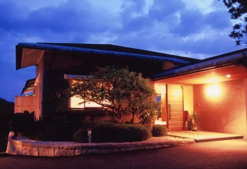 Hotelli Tomoyama Kanko