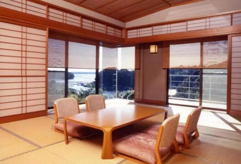 Hotelli Tomoyama Kanko