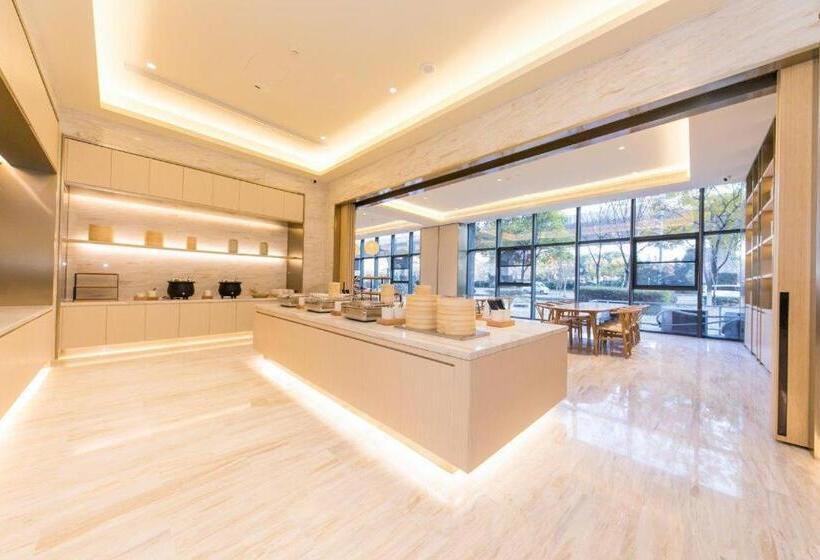 Lavande Hotel Wuxi East Railway Station