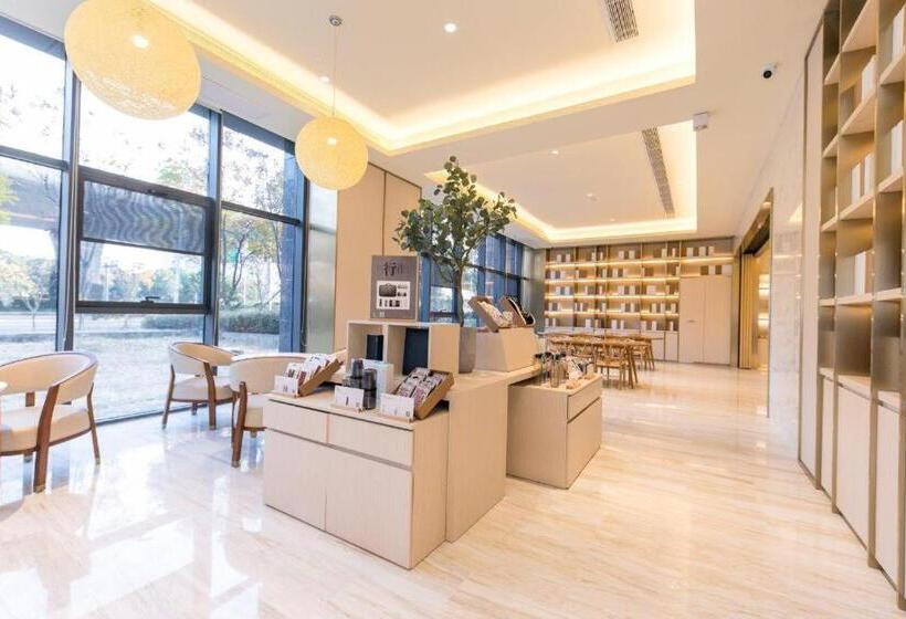 Lavande Hotel Wuxi East Railway Station