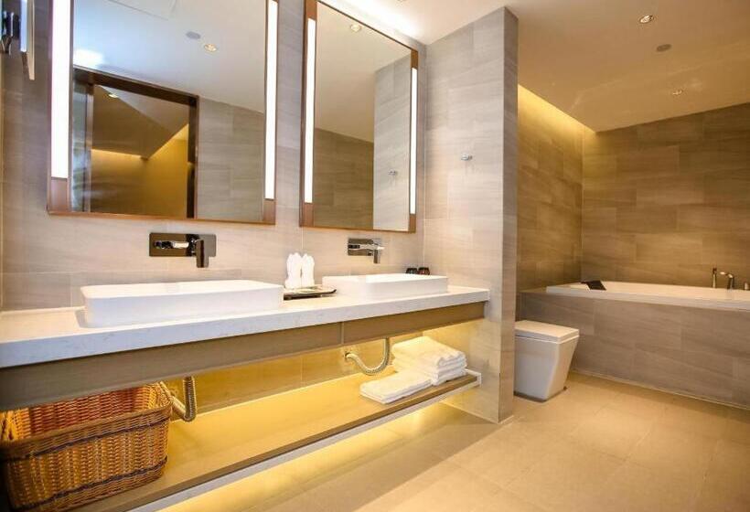 Lavande Hotel Wuxi East Railway Station