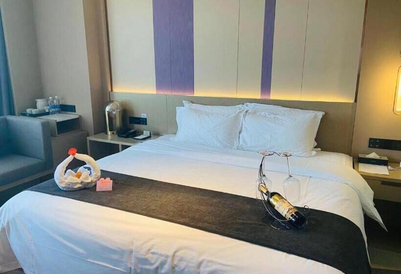 Lavande Hotel Wuxi East Railway Station