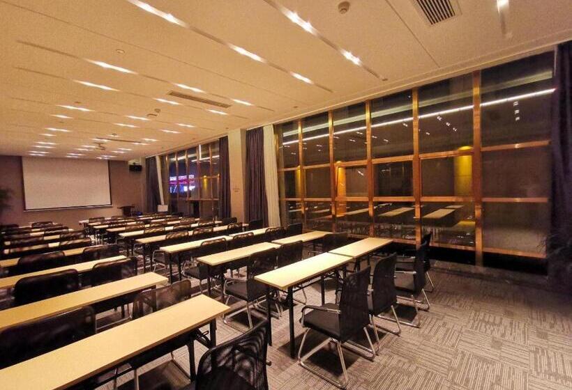 Lavande Hotel Wuxi East Railway Station