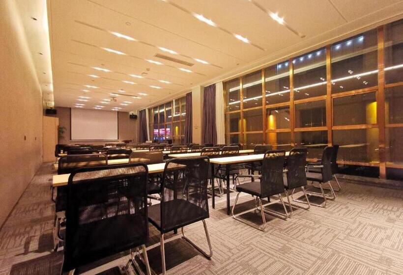 Lavande Hotel Wuxi East Railway Station