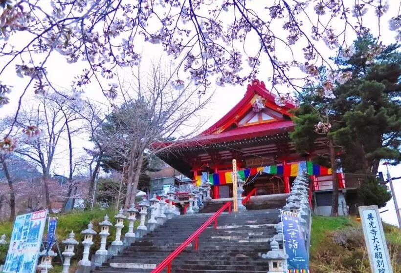 旅館 ホテル晴山