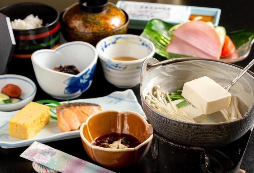 Ryokan ホテル晴山