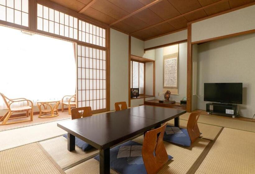 Ryokan ホテル晴山