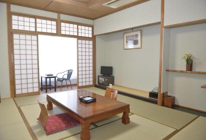 Ryokan ホテル晴山