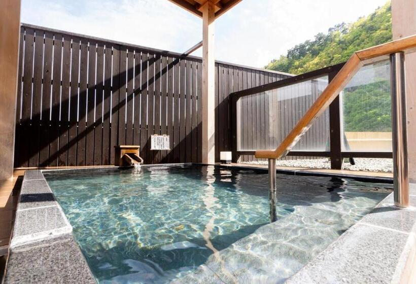 Ryokan ホテル晴山