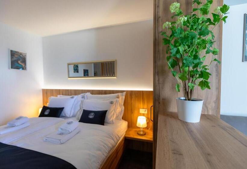 Blue Pearl Elite Apartments