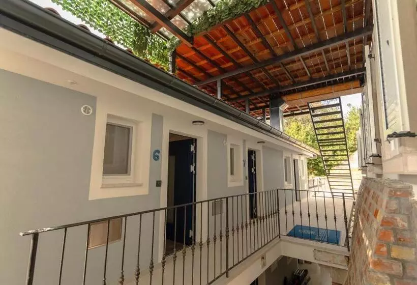 Blue Pearl Elite Apartments