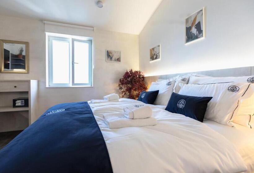 Blue Pearl Elite Apartments