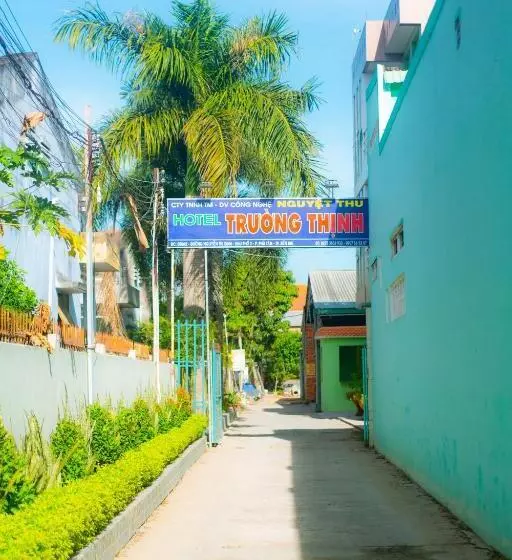 هتل Khách Sạn Trường Thịnh