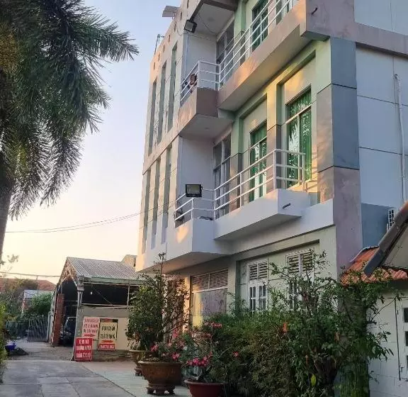 هتل Khách Sạn Trường Thịnh