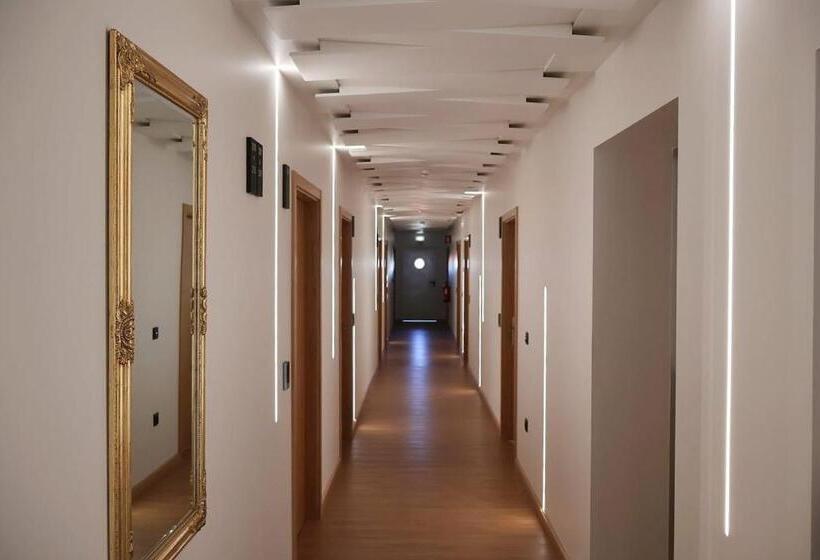 בית מלון כפרי Santhyago Trofa