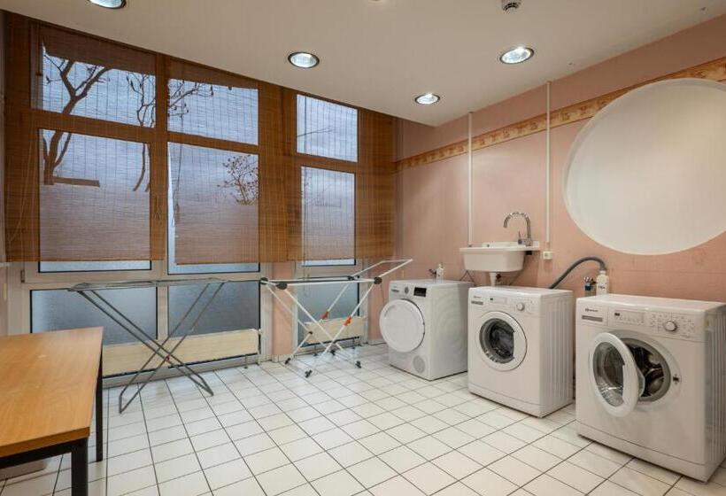 Magnet Boardinghouse