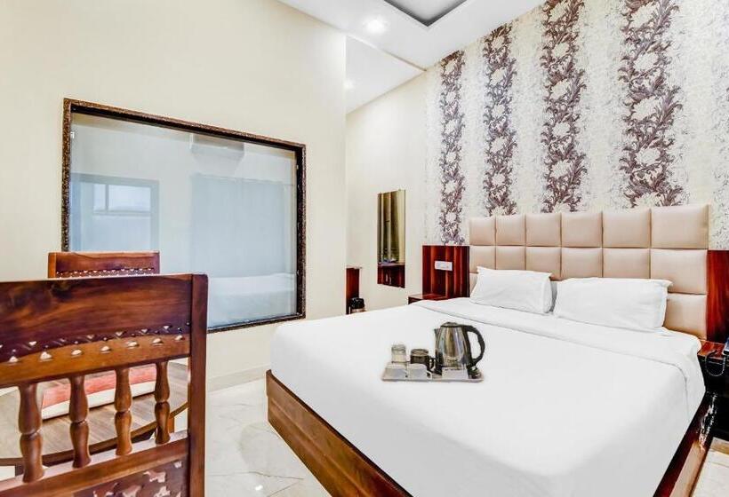 Отель Collection O Mangal Inn