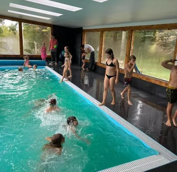 ペンション Apartmány Horský Dvůr