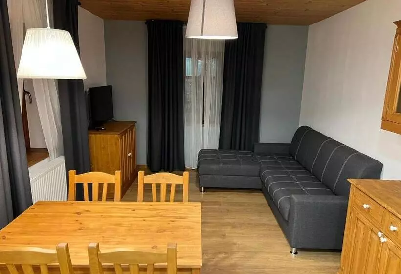 ペンション Apartmány Horský Dvůr