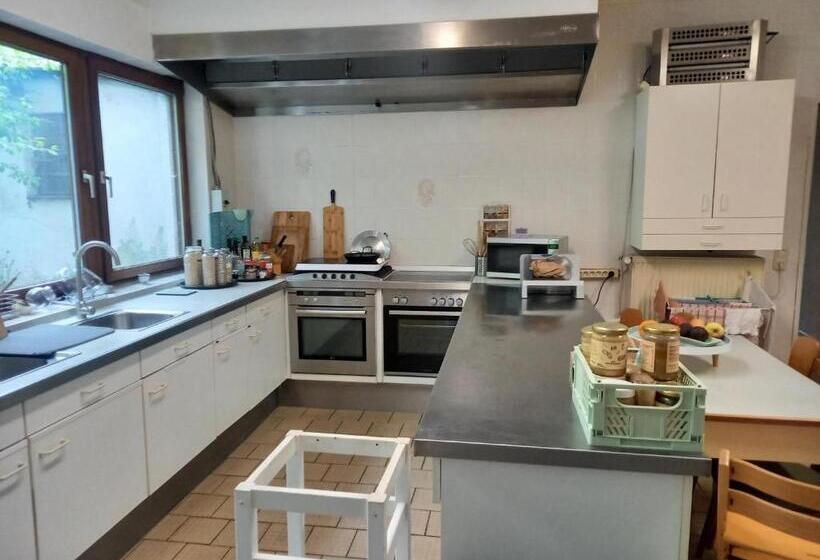 פנסיון Haus Nirgendwo