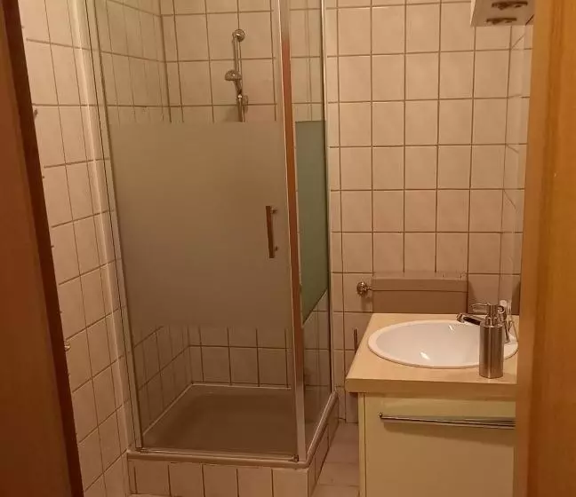 Majatalo Haus Nirgendwo