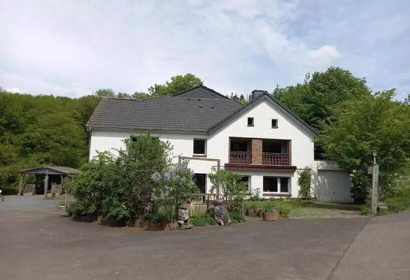 Majatalo Haus Nirgendwo