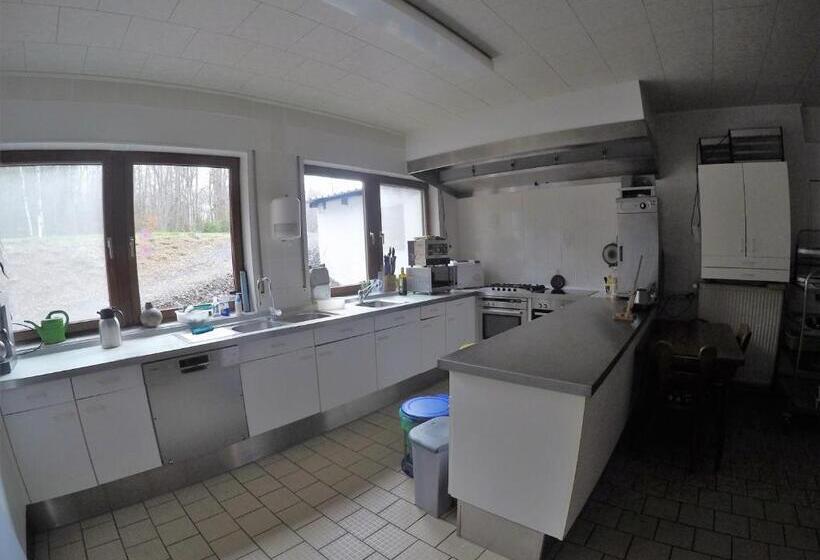 פנסיון Haus Nirgendwo