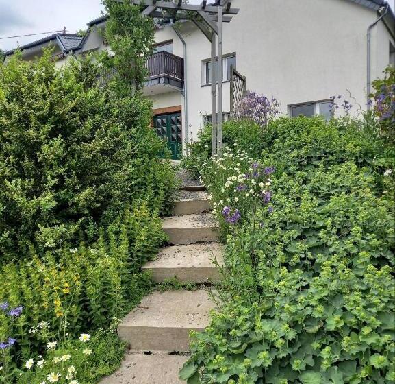 פנסיון Haus Nirgendwo