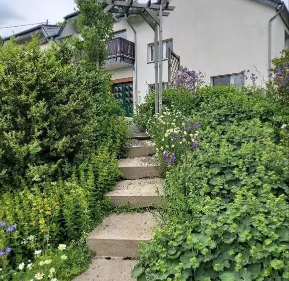 Majatalo Haus Nirgendwo