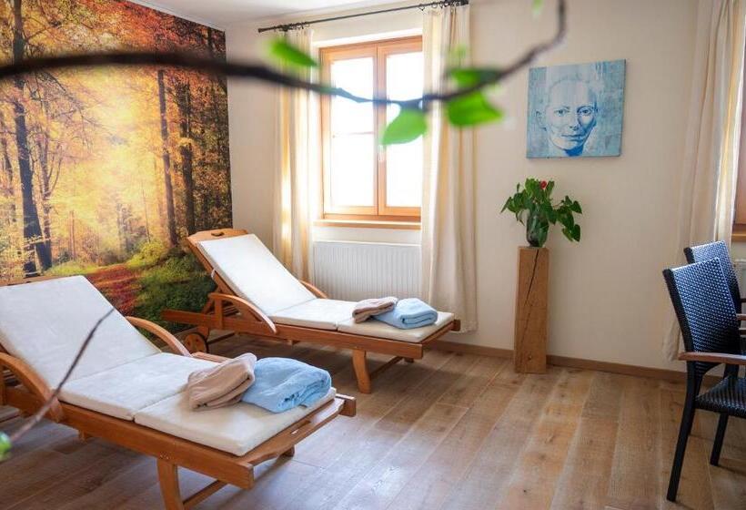 פנסיון Winzerzimmer Scharl