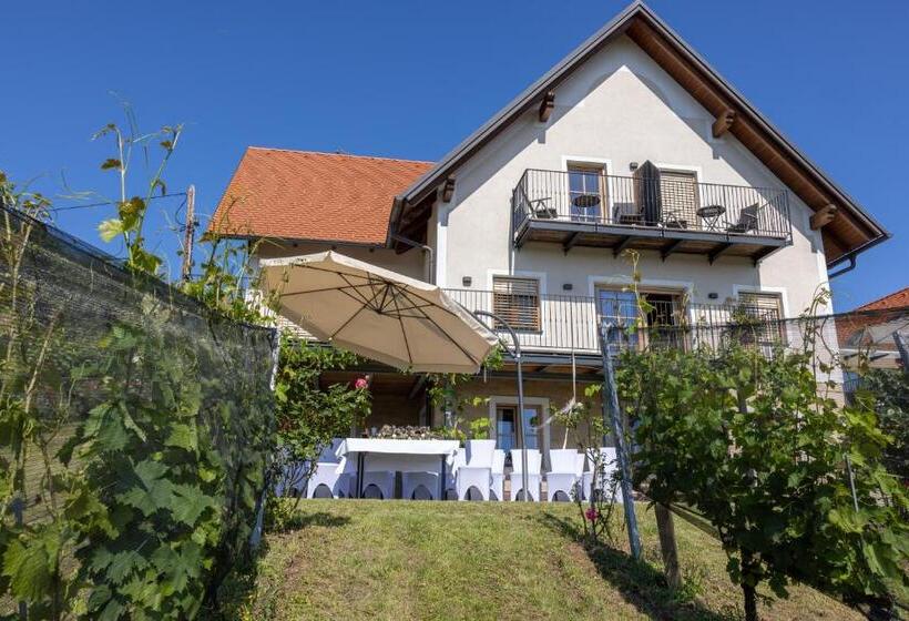 פנסיון Winzerzimmer Scharl