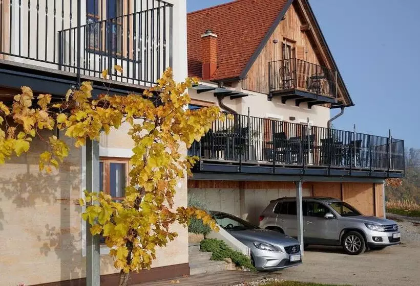 Majatalo Winzerzimmer Scharl