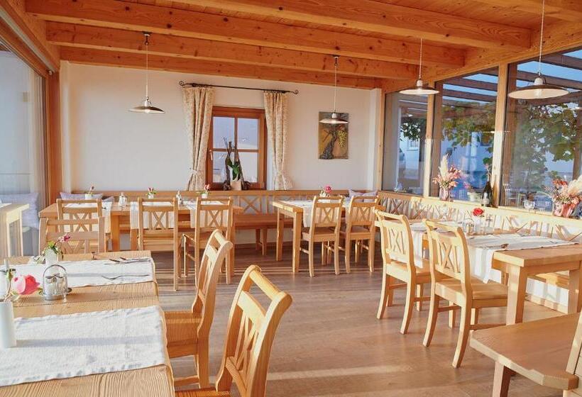 פנסיון Winzerzimmer Scharl