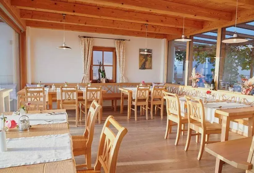 Majatalo Winzerzimmer Scharl