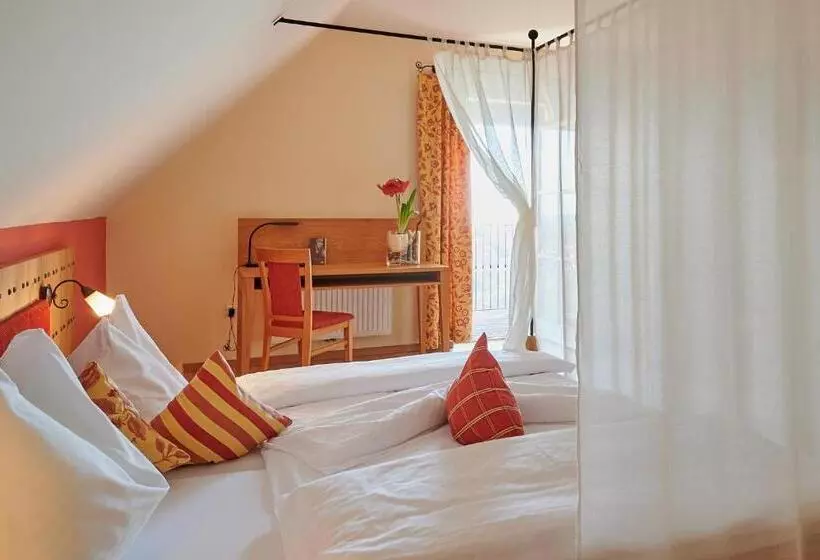 Majatalo Winzerzimmer Scharl