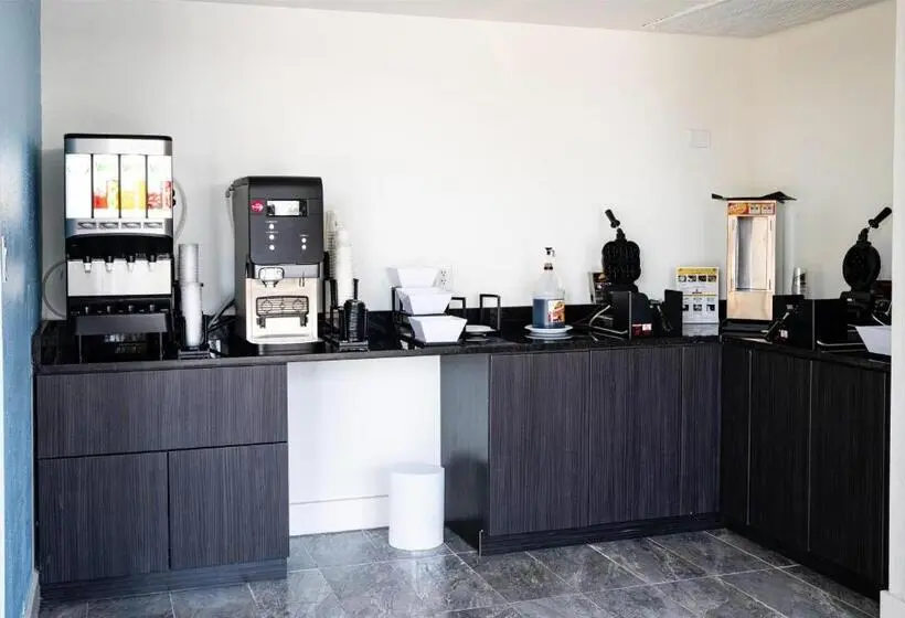 هاستل Baymont By Wyndham Corpus Christi Airport