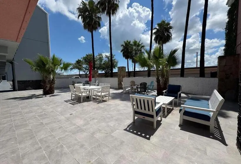 هاستل Baymont By Wyndham Corpus Christi Airport