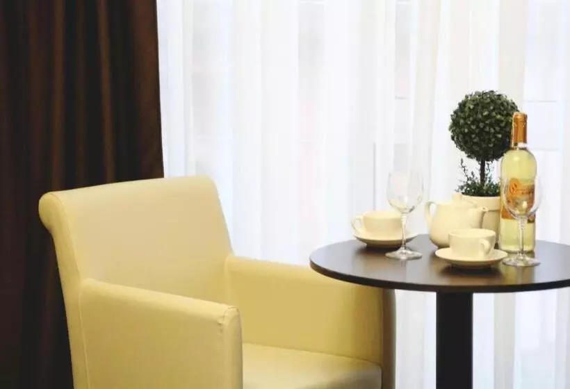 تختخواب و صبحانه Shelter