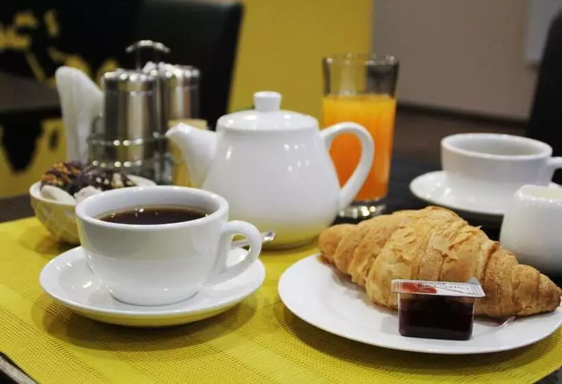 تختخواب و صبحانه Shelter