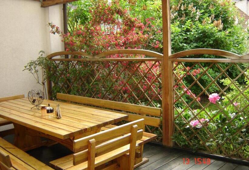 پانسیون Viesu Nams Mežu 13