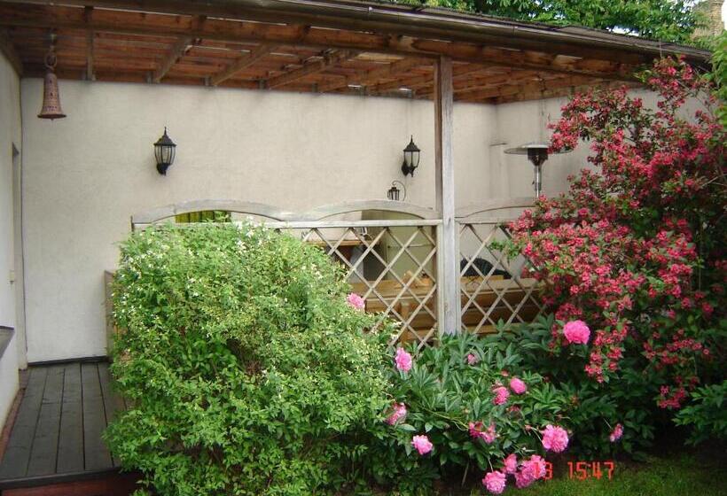 پانسیون Viesu Nams Mežu 13